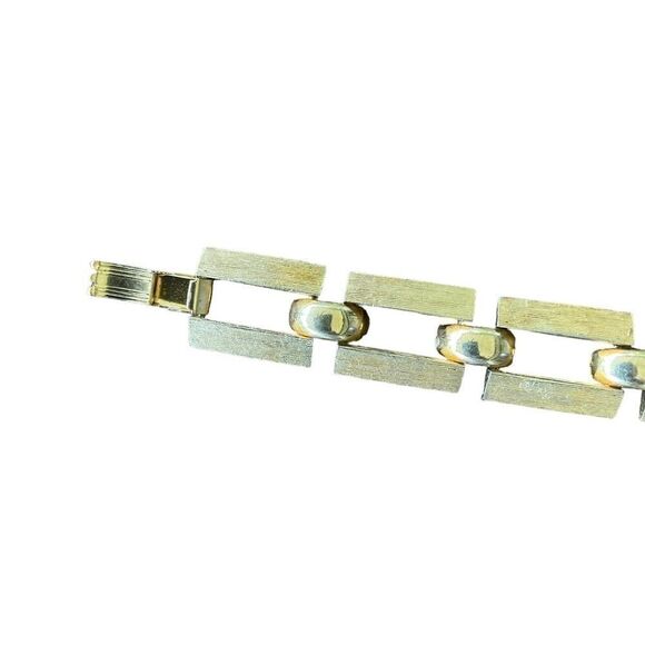 Vintage Goldtone Link Bracelet - Picture 3 of 8